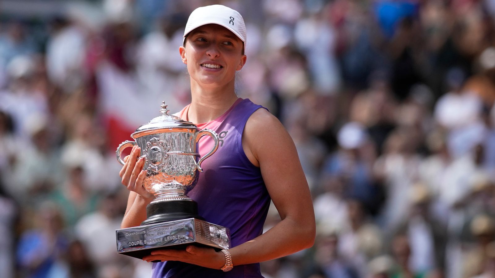 Iga Swiatek World No 1 races to 3rd straight French Open title in